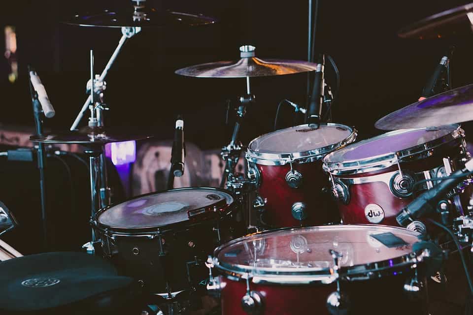 Can I switch between Electronic and Aocustic Drum Sets?
