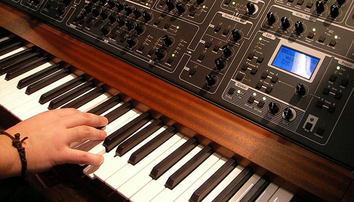 Bester Synthesizer Test 2023 - Analog und Keys