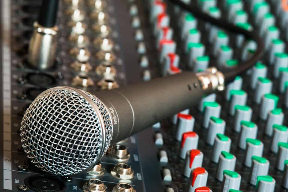 10 Best Microphone Preamps in 2022 [Buying Guide] Music Critic