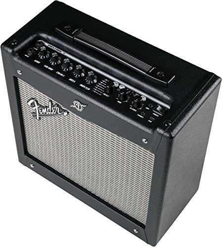 Fender Mustang electric guitar solid state amp