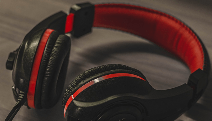 Headphone on a wooden desk