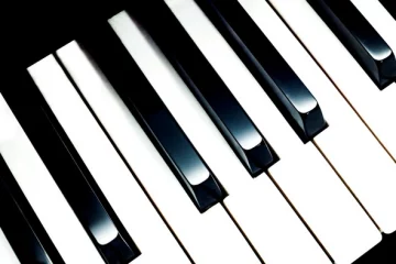 keys of piano