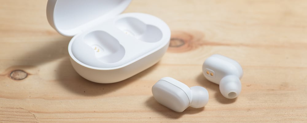 Truly wireless earphones